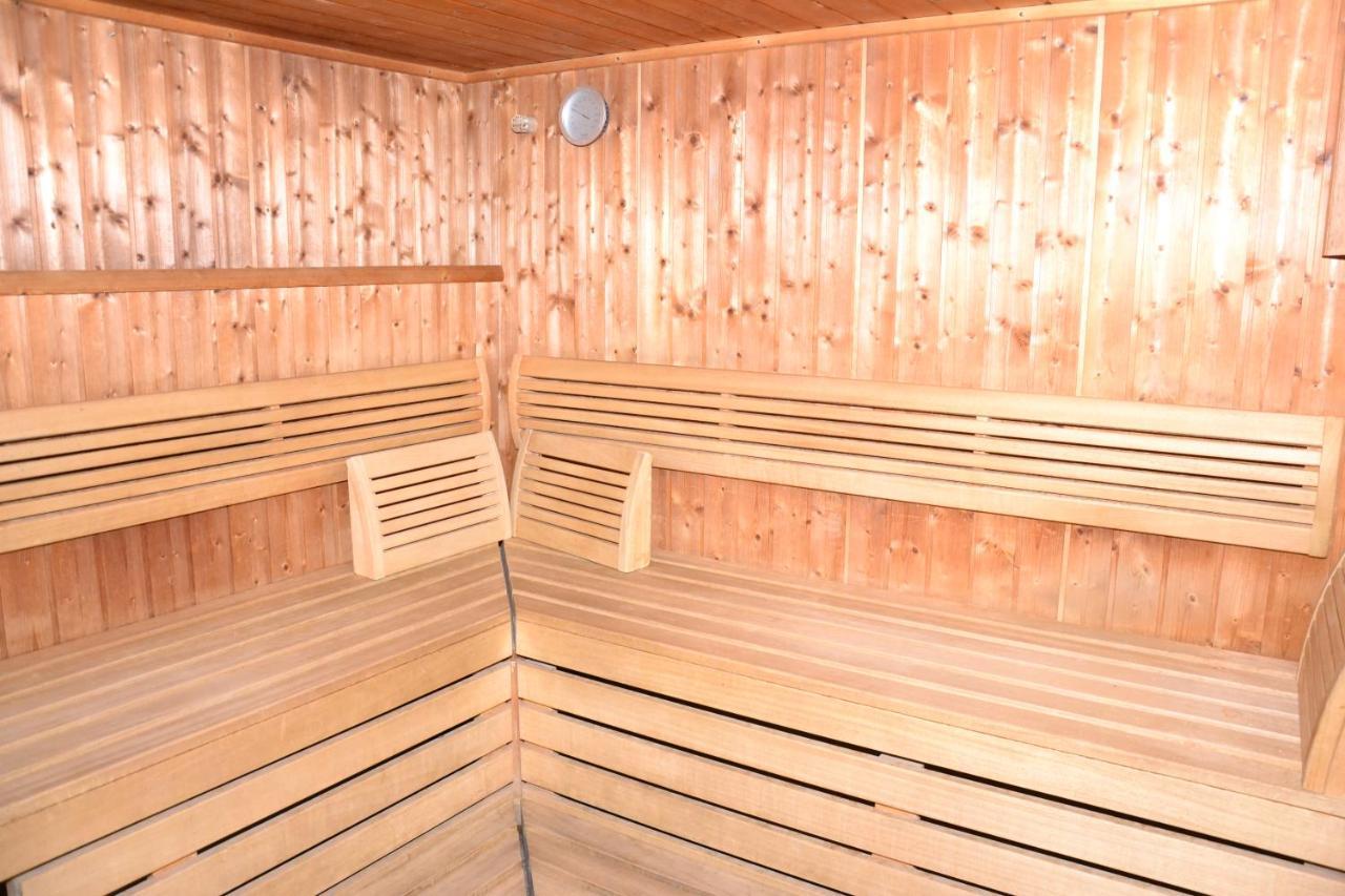 Apartamento Apartament Polanki Z Basenem Blisko Plazy Kołobrzeg Exterior foto